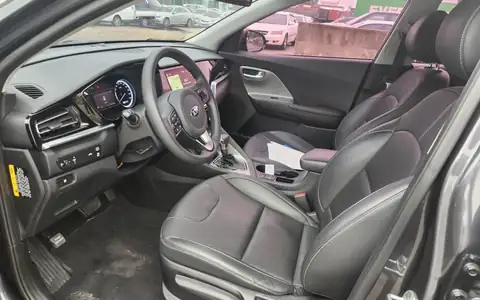 KIA NIRO 2020 — 8